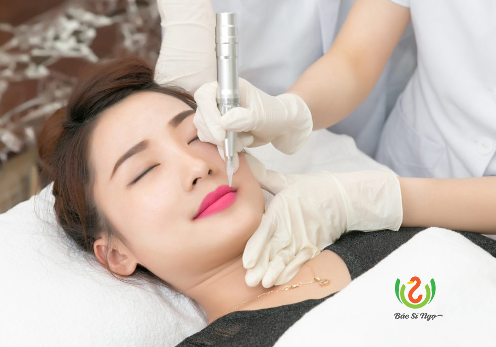 Những biến chứng do phun, xăm môi bạn cần biết